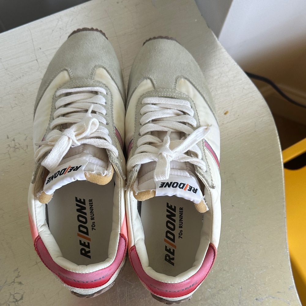 Re/Done Retro Runner Sneakers in White and Pink 40